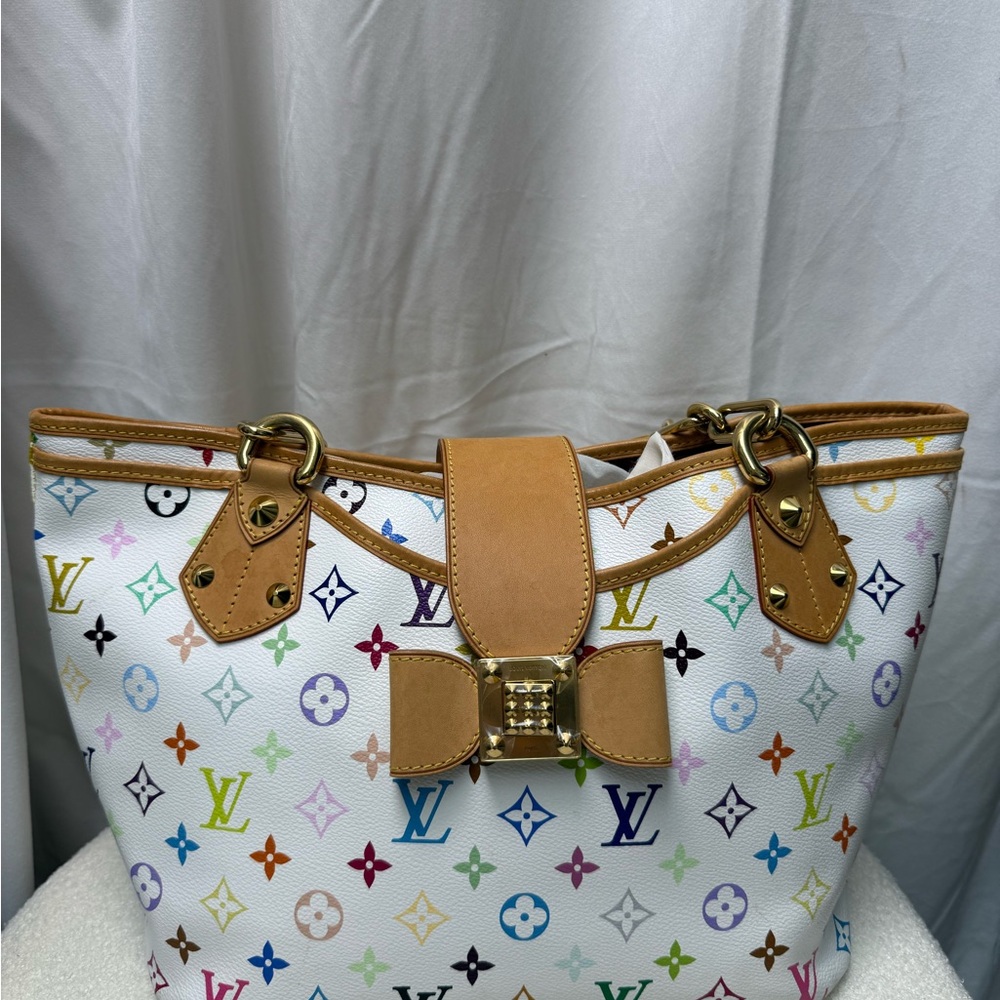 Louis Vuitton
Monogram Multicolore Annie GM